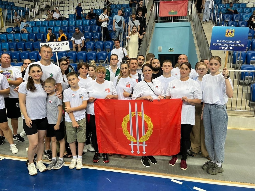 Достойно представили Климовский район