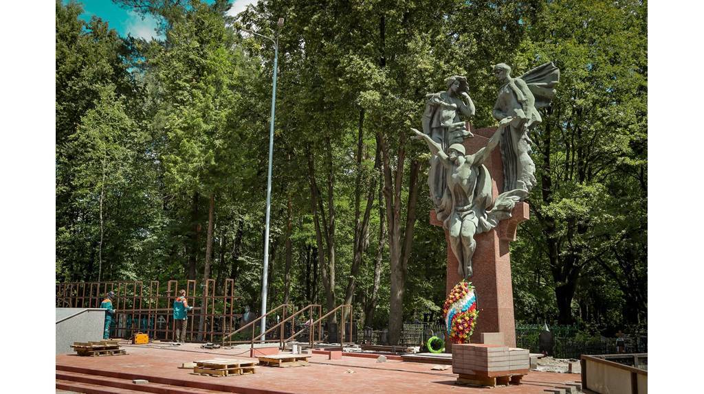Реконструкцию воинского мемориала по улице почтовой в Брянске завершат ко Дню города