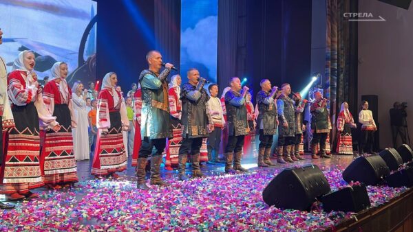В Брянской областной филармонии состоялся концерт «Бессмертна память — память не убить»