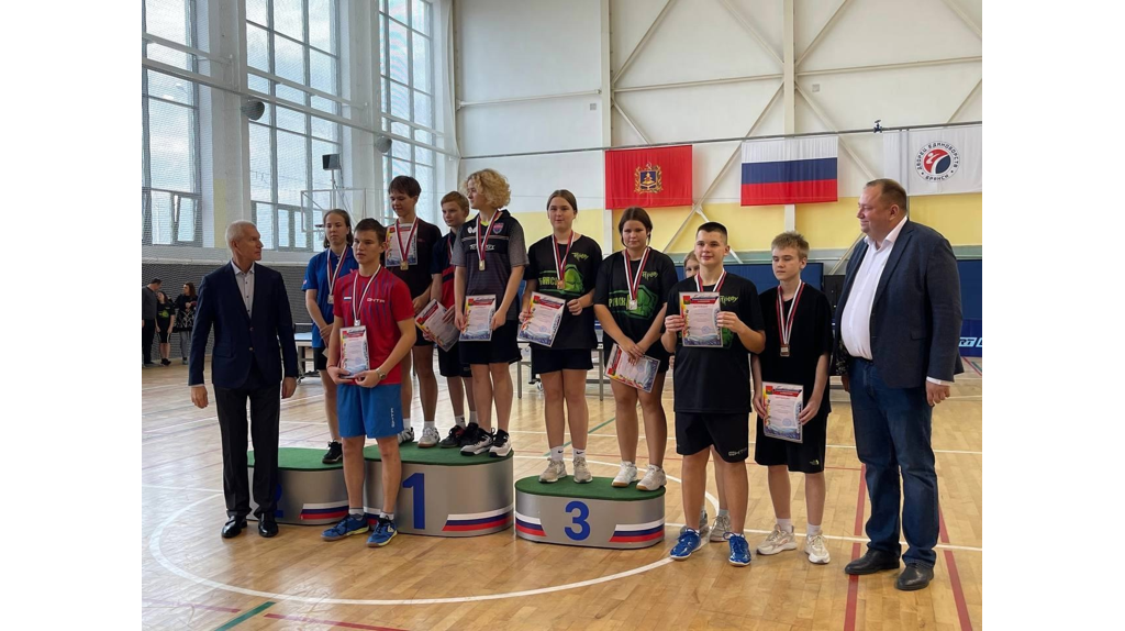 Во Дворце единоборств прошёл чемпионат Брянска по настольному теннису