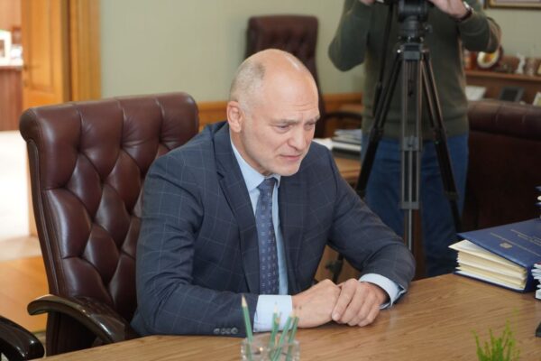 Губернатор Александр Богомаз встретился с гендиректором брянского предприятия