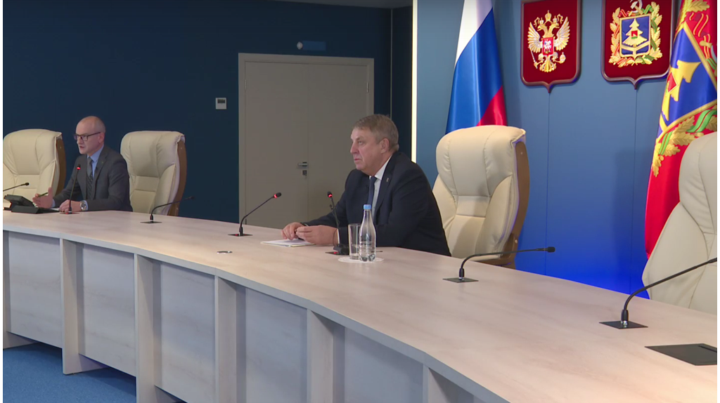 Началась Прямая линия — 2024 с брянским губернатором Александром Богомазом