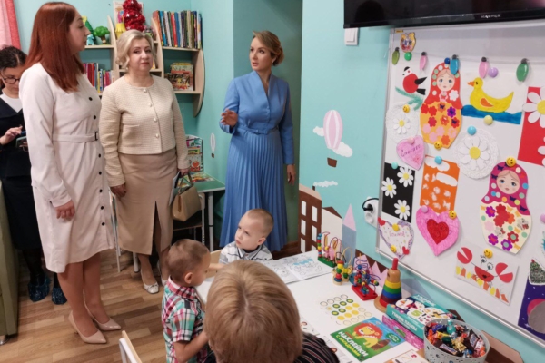 С рабочим визитом на Брянщину приехала уполномоченный по правам ребенка