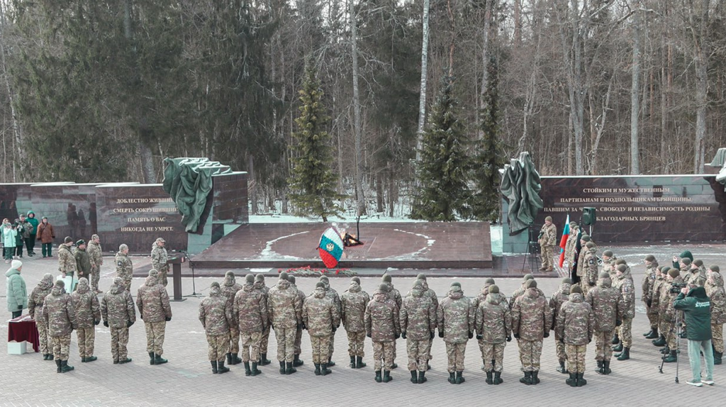 Министр обороны России наградил медалями двадцать восемь бойцов бригады «БАРС-Брянск»