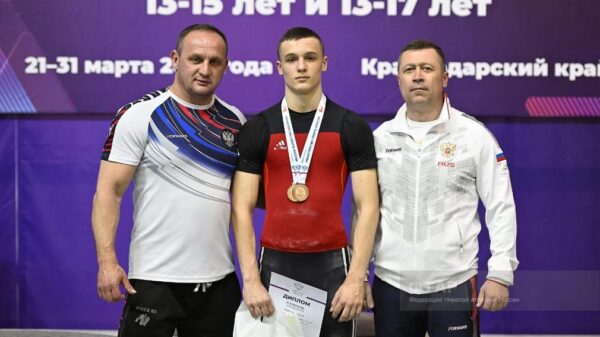 Брянский спортсмен Николай Ратниекс стал бронзовым призёром Первенства России по тяжёлой атлетике