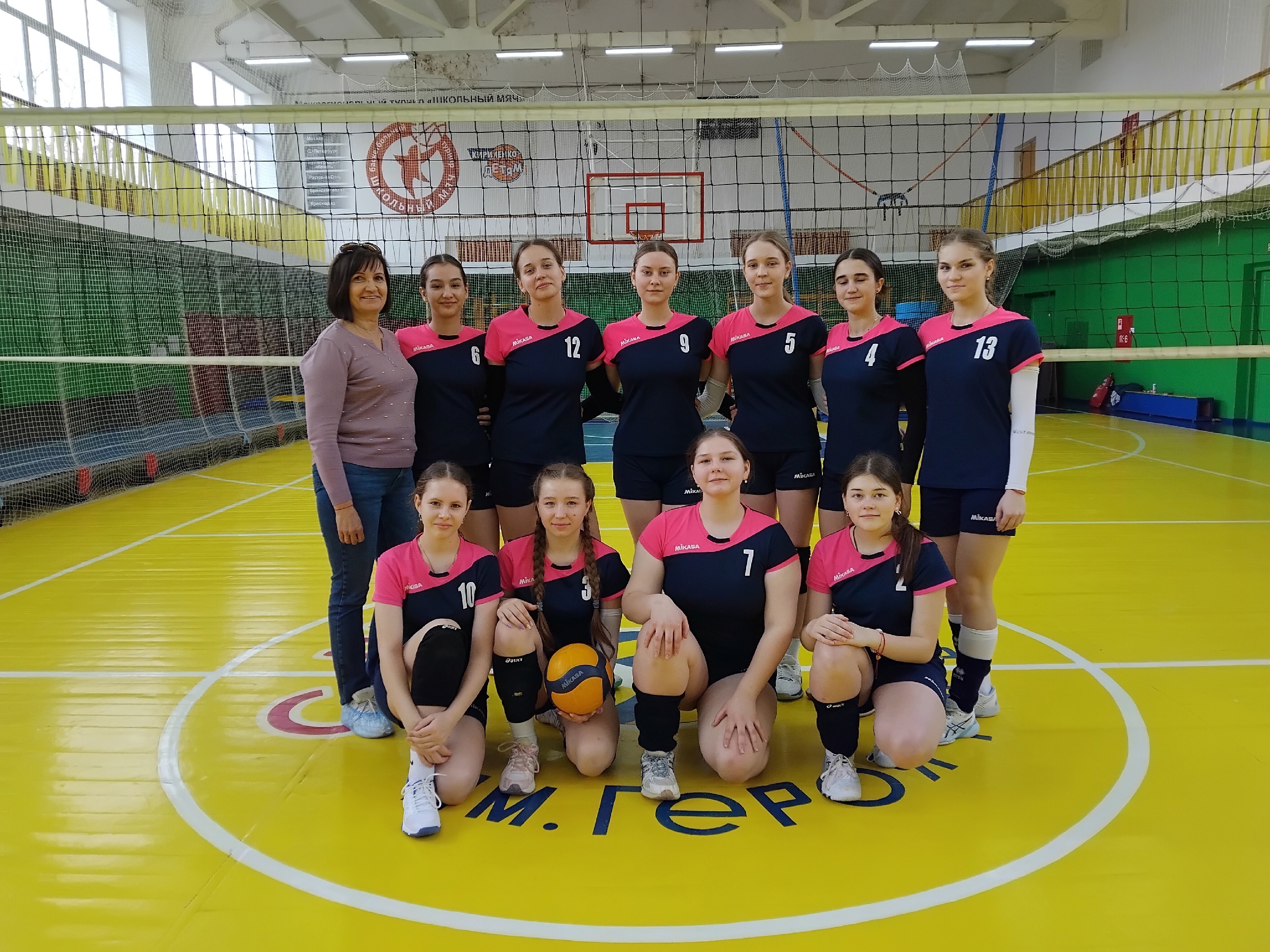Климовские волейболистки выходят в лидеры турниров