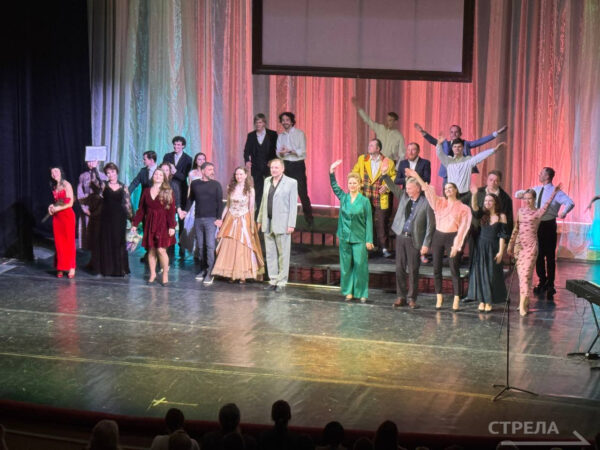 В Брянском драматическом театре подвели итоги конкурса «Успех», посвящённого театральному искусству