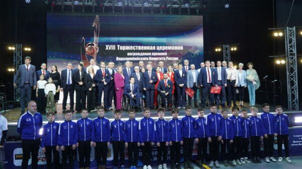 Губернатор Александр Богомаз поблагодарил Павла Рожкова, президента Паралимпийского комитета России