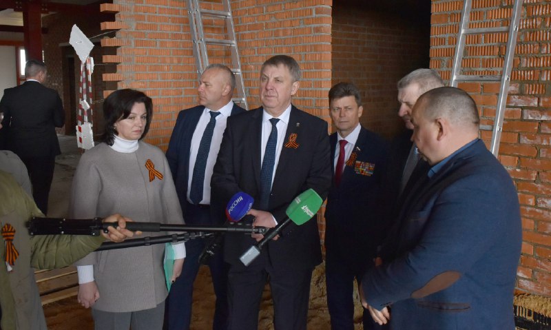 В Клетне строят спортивно-оздоровительный комплекс с бассейном