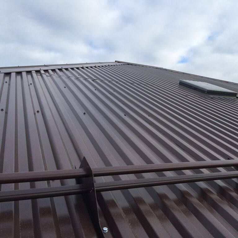 В Климово завершили ремонт крыши многоэтажки