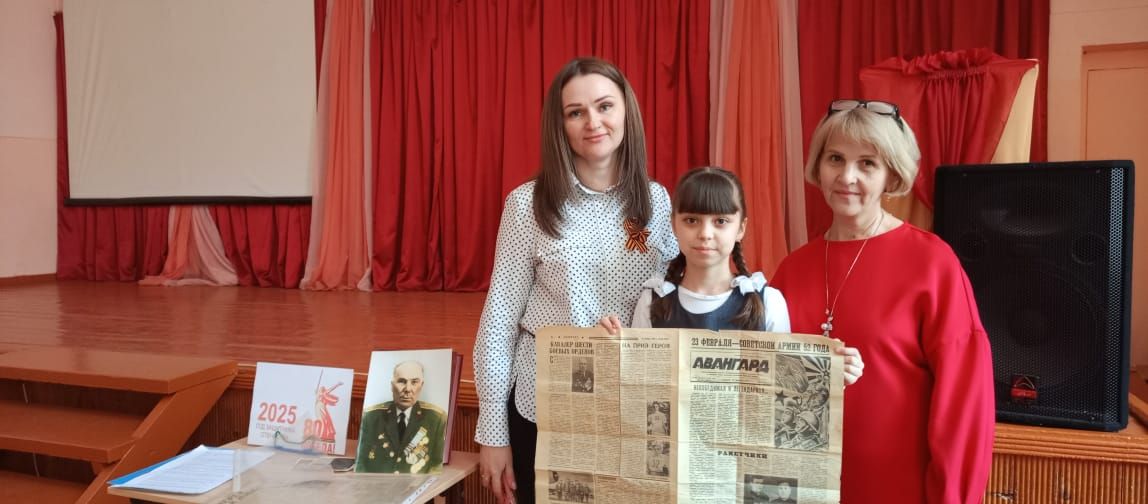 В рамках проекта «Память доверена молодым» библиотекари Климово провели час памяти