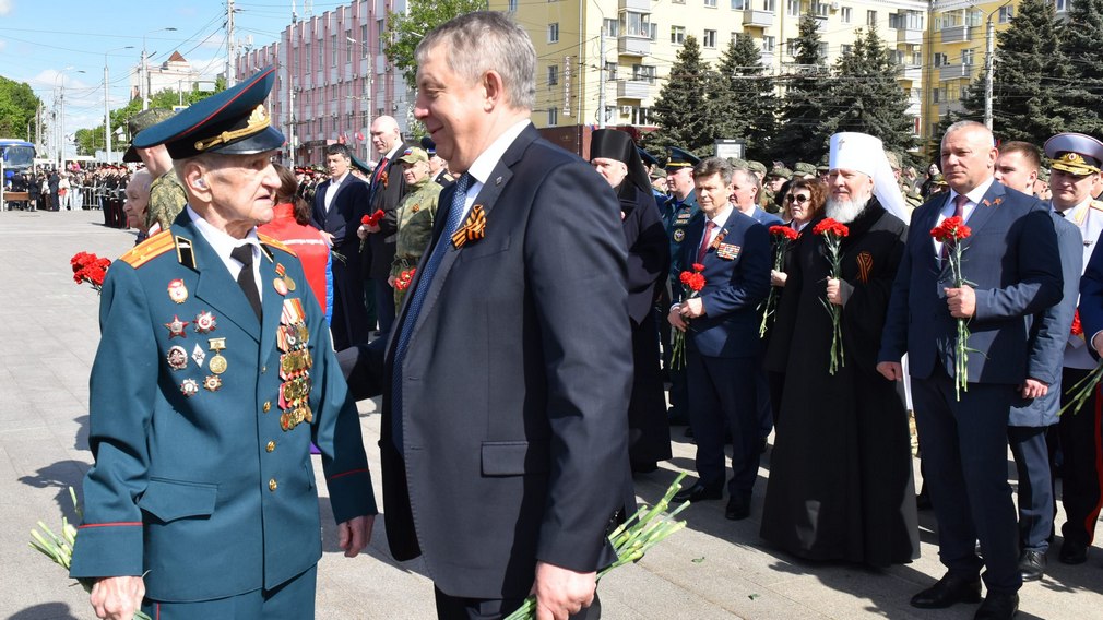 Александр Богомаз в День Победы обратился к ветеранам