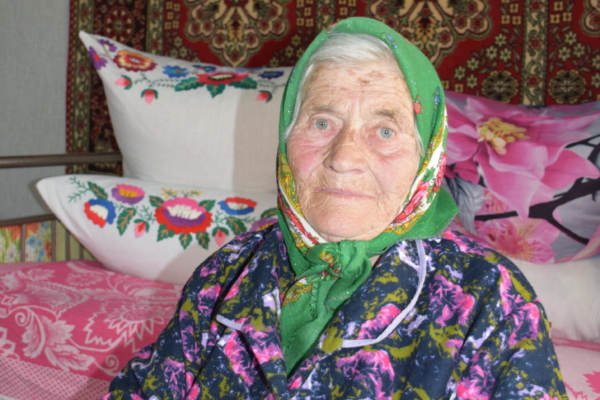 В Климовском районе ветеран труда Надежда Хатуницкая отметила 90-летие