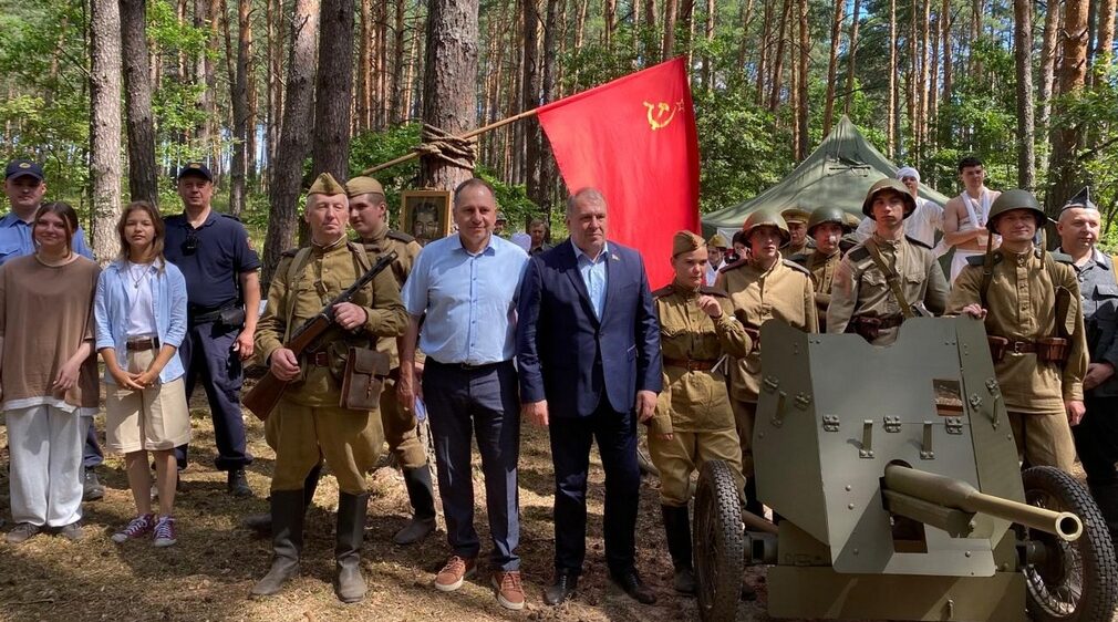 Брянцы приняли участие в военно-исторической реконструкции в Гомеле