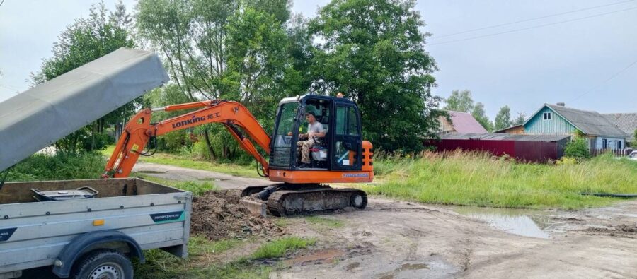 В Клетне Брянской области активно обновляют водопроводную сеть