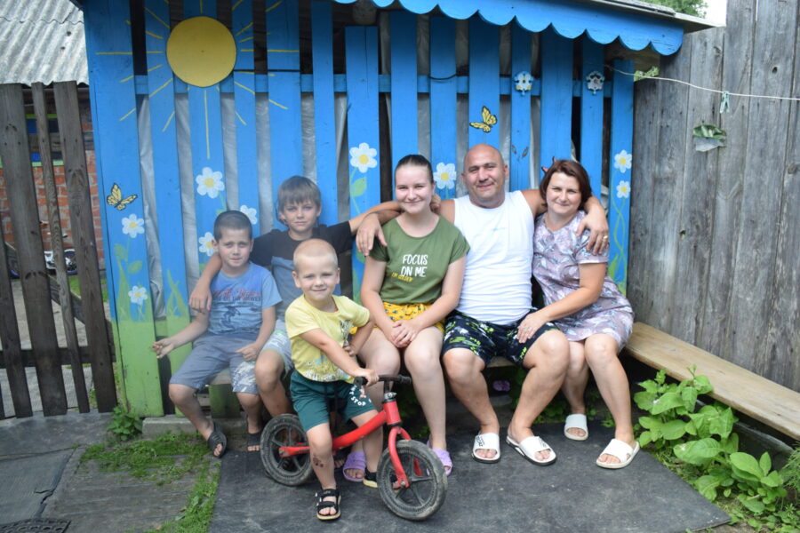 Многодетная семья климовчан держится на позитиве