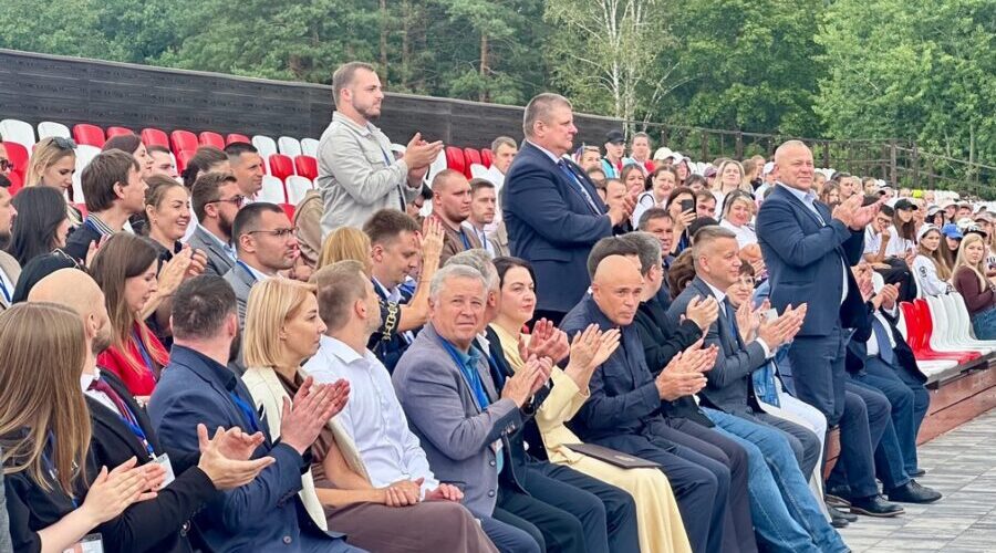 Валентин Суббот открыл Молодёжный патриотический форум ЦФО