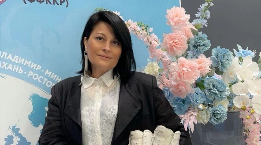 Лусине Андраниковна Оганесян — тренер по фигурному катанию на коньках Климовской спортивной школы