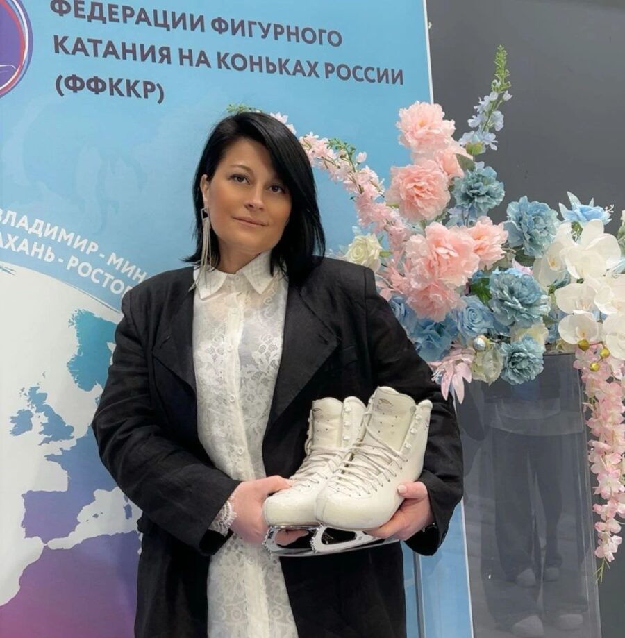 Лусине Андраниковна Оганесян — тренер по фигурному катанию на коньках Климовской спортивной школы