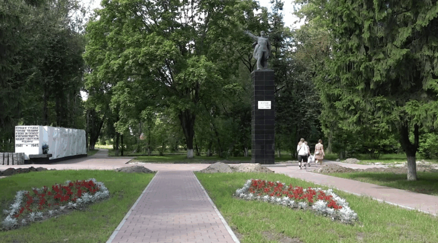 В Бежицком районе Брянска за 35 миллионов рублей благоустроят 14 общественных мест