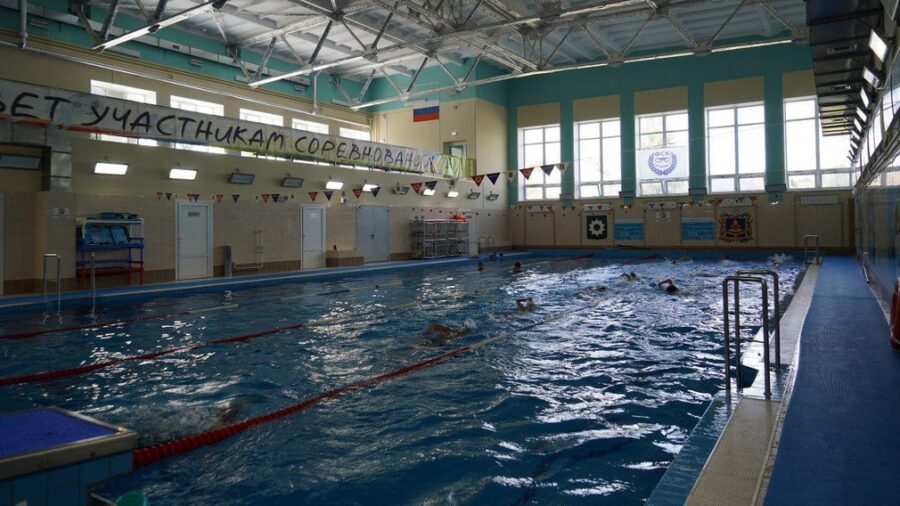 В Дятьково работает физкультурно-оздоровительный комплекс с двумя бассейнами и ледовым дворцом