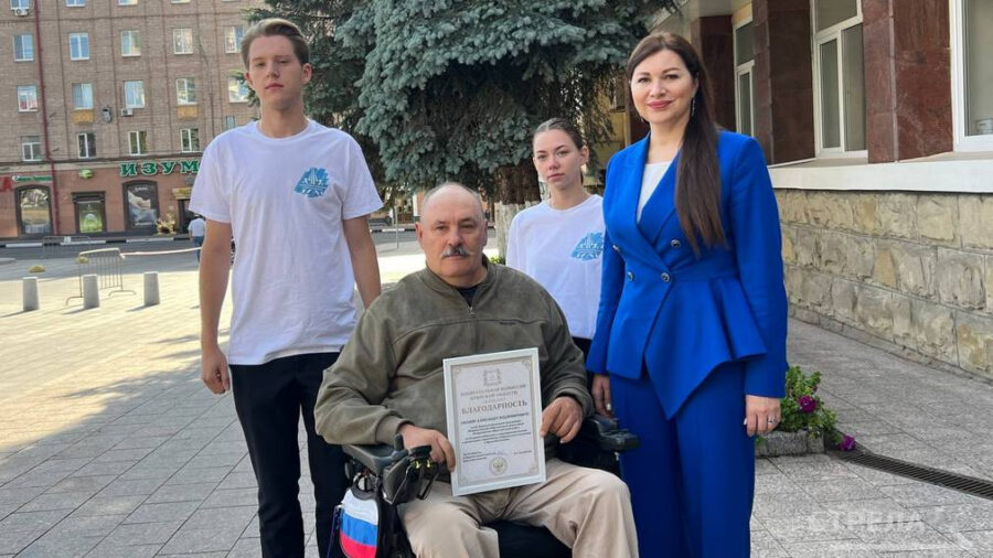 Александр Силаев рассказал о помощи волонтёров на участках в Брянске