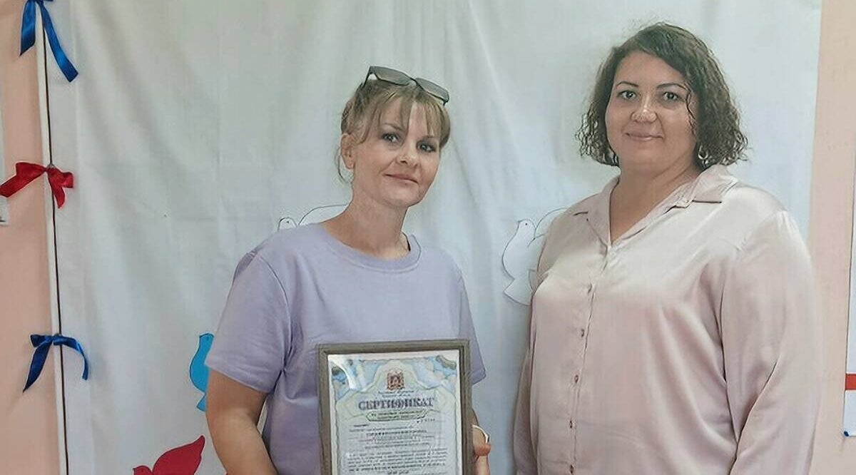 В Комаричах многодетной семье вручили сертификат на материнский капитал