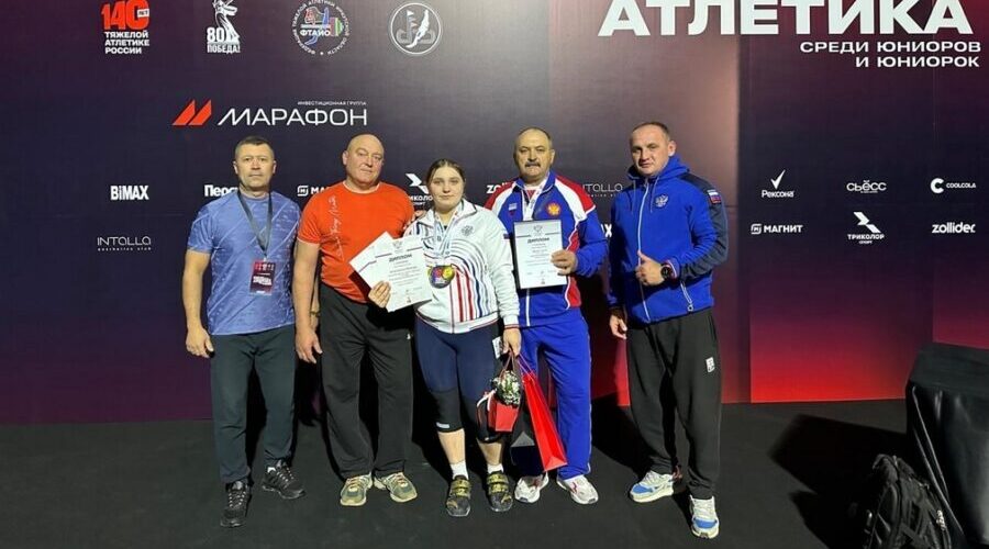 Брянская тяжелоатлетка Варвара Андрюшина выиграла первенство России