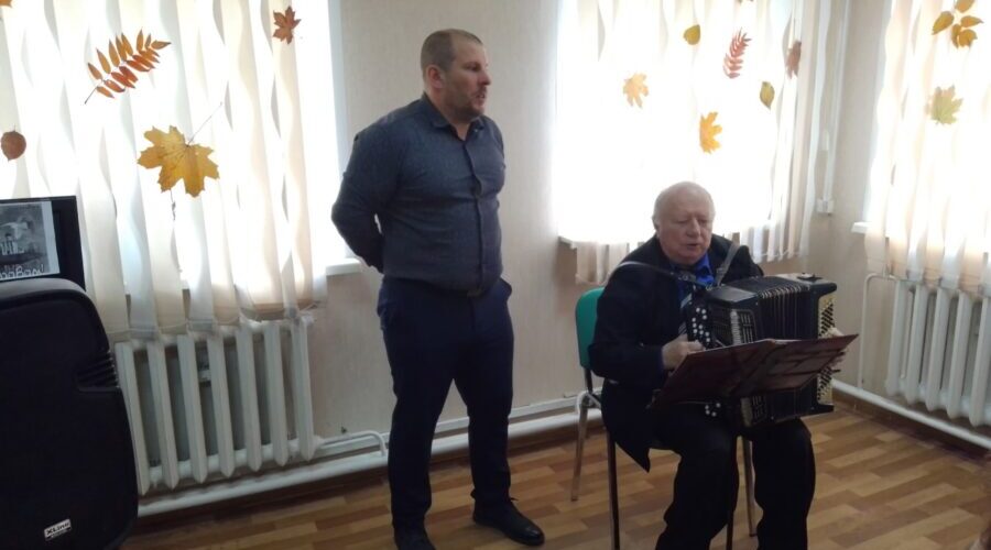Для старшего поколения в п. Климово прошёл тематический концерт