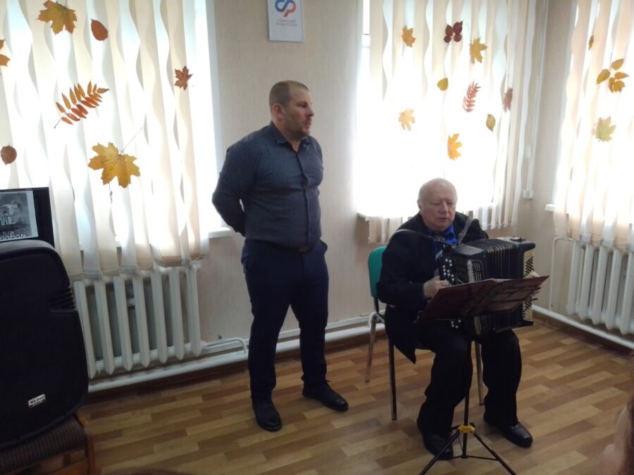 Для старшего поколения в п. Климово прошёл тематический концерт