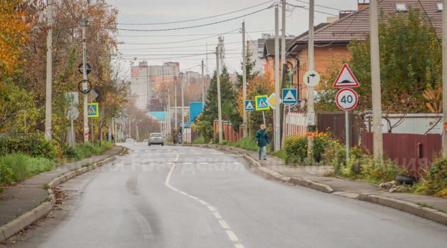 В Брянске на улице Малыгина появились четыре новых пешеходных перехода
