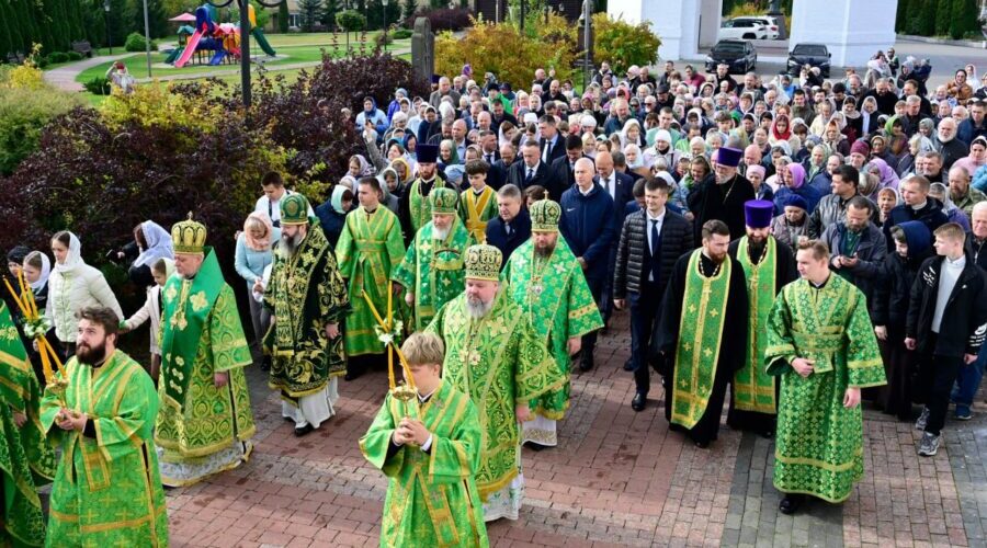 Губернатор Брянской области Александр Богомаз убежден, что вера — духовный оплот нашего народа