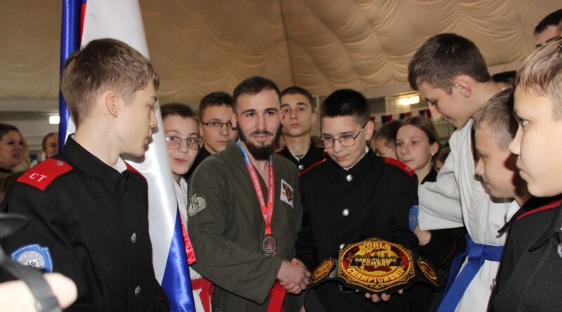 В Стародубе состоялась встреча с чемпионом мира по рукопашному бою Дамиром Казановым