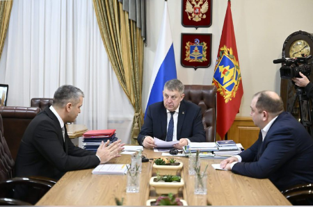 Губернатор встретился с гендиректором Жуковского веломотозавода Александром Леоновым