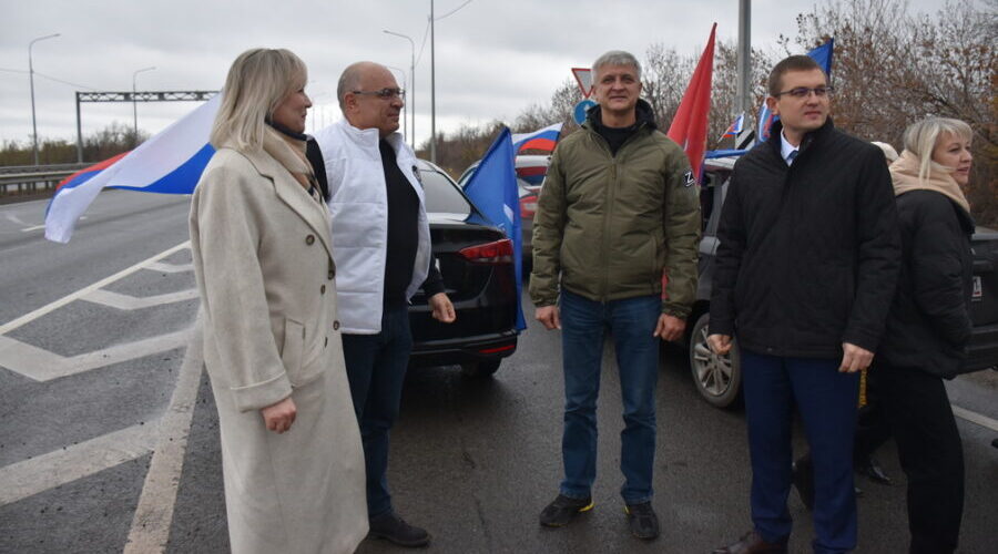 Представители Брянщины и луганской Брянки встретились на границе ЛНР и ДНР