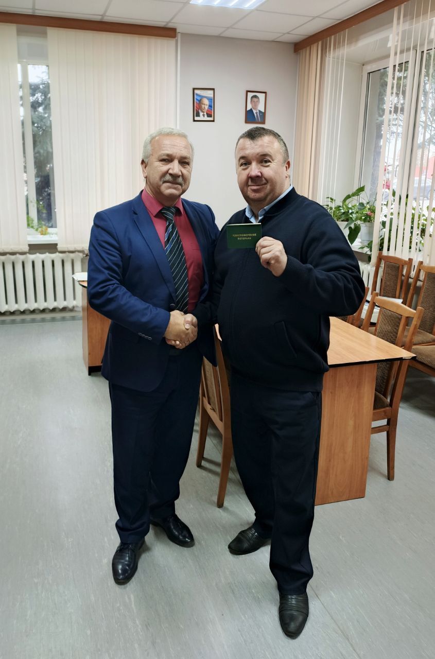 Александр Котов стал ветераном труда