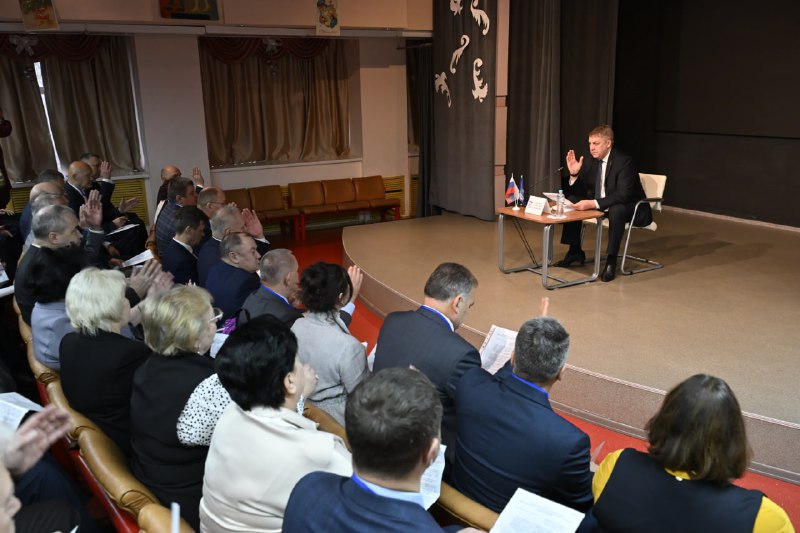 Губернатор принял участие в конференции Брянского регионального отделения партии «Единая Россия»