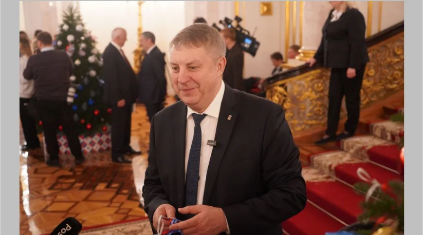 Александр Богомаз перед Новым годом исполнит желания еще трех ребят