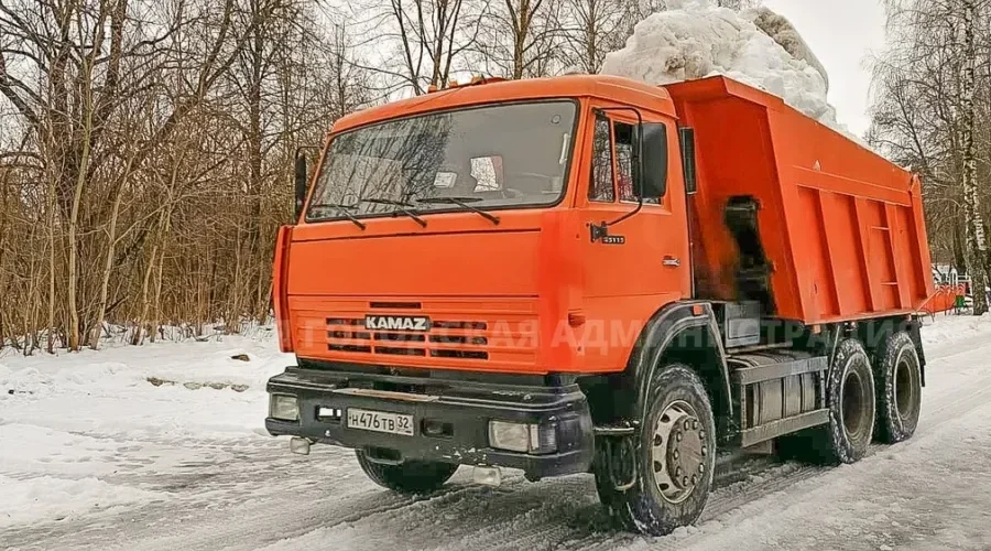В Брянске дорожники трудятся круглосуточно