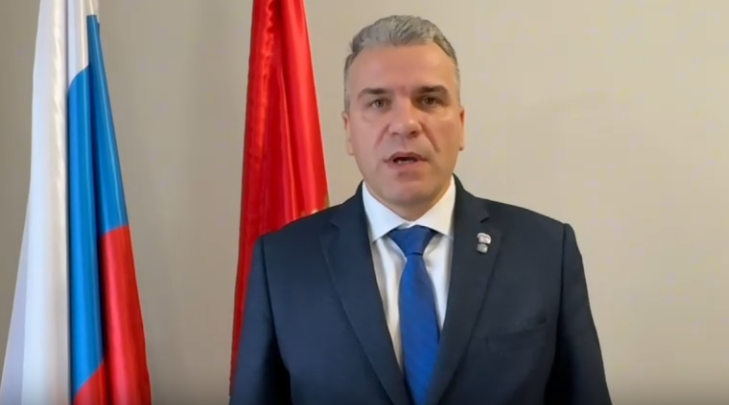 С Днем добровольца сегодня  поздравляют брянских волонтеров