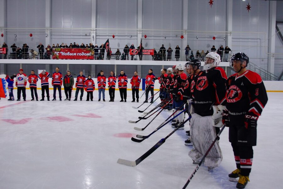 «Авангард-1986» выиграл новогодний хоккейный турнир в Климово