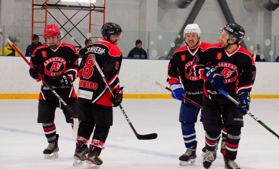 Турнир климовского района по хоккею с шайбой «Крещенский лёд» был ярким