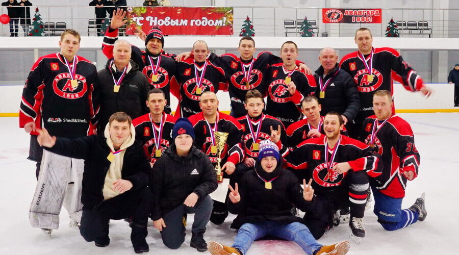 Турнир «Крещенский лёд» собрал хоккейные команды Климовского района