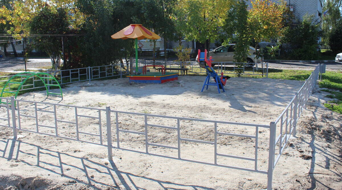 В Суземке в 2025 году благоустроили две дворовые территории