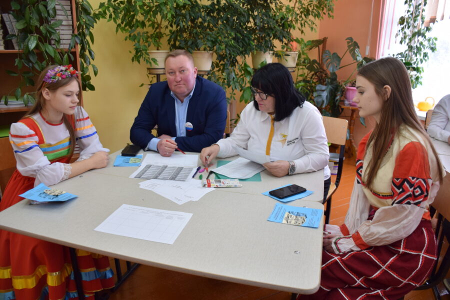 В Климово прошла стратегическая сессия к Году единства народов России