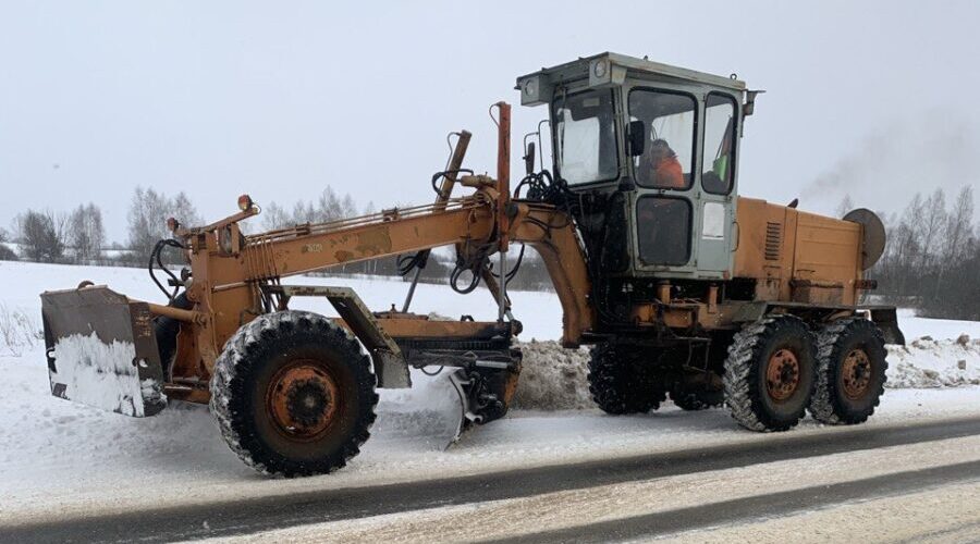 В Брянской области продолжают ликвидировать последствия снегопада