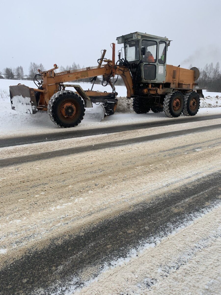 В Брянской области продолжают ликвидировать последствия снегопада