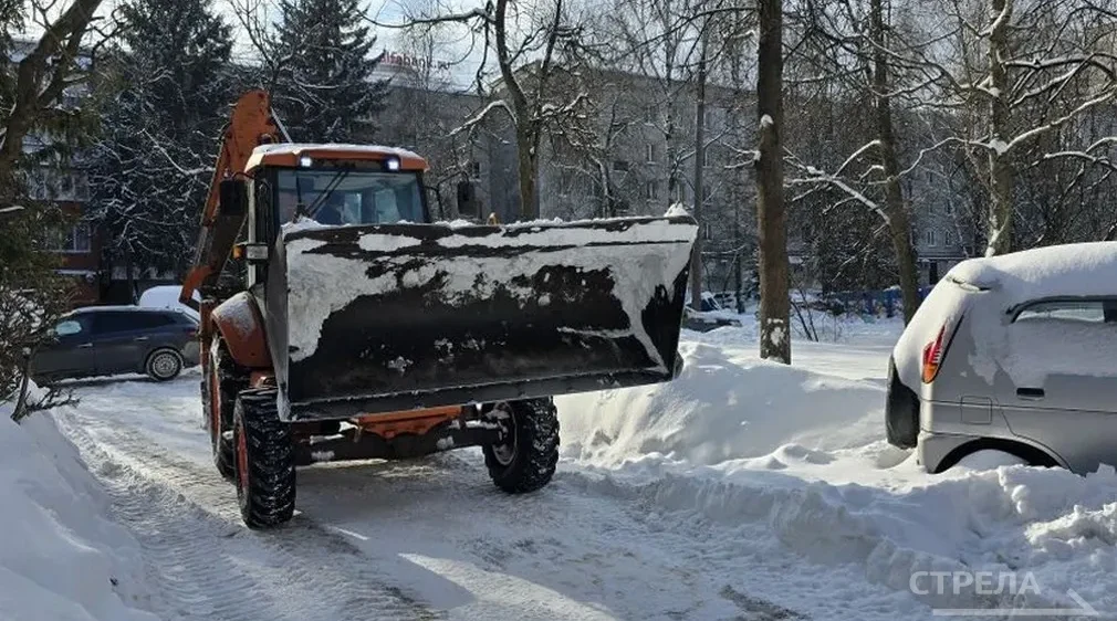 В областном центре за 24 часа убрали почти 3 тонны снега