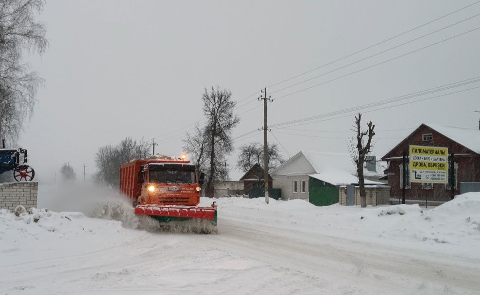 Как обещали синоптики, снегопад начался в Климовском районе в ночь на 19 февраля.