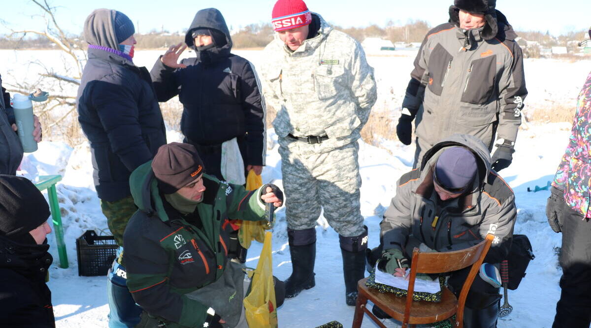 В Стародубе прошёл турнир по рыбной ловле на мормышку со льда